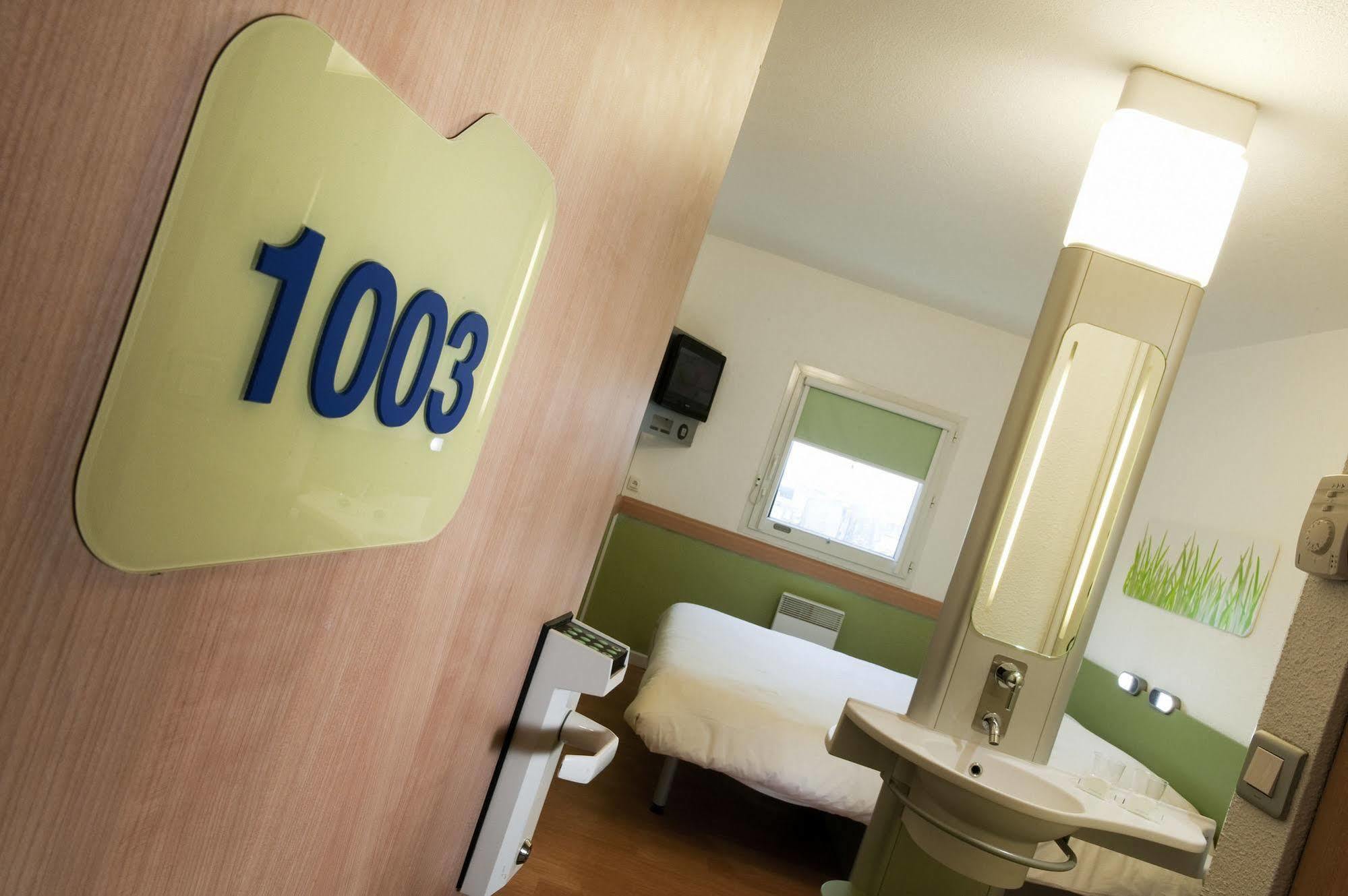Ibis Budget Bern Expo Bagian luar foto