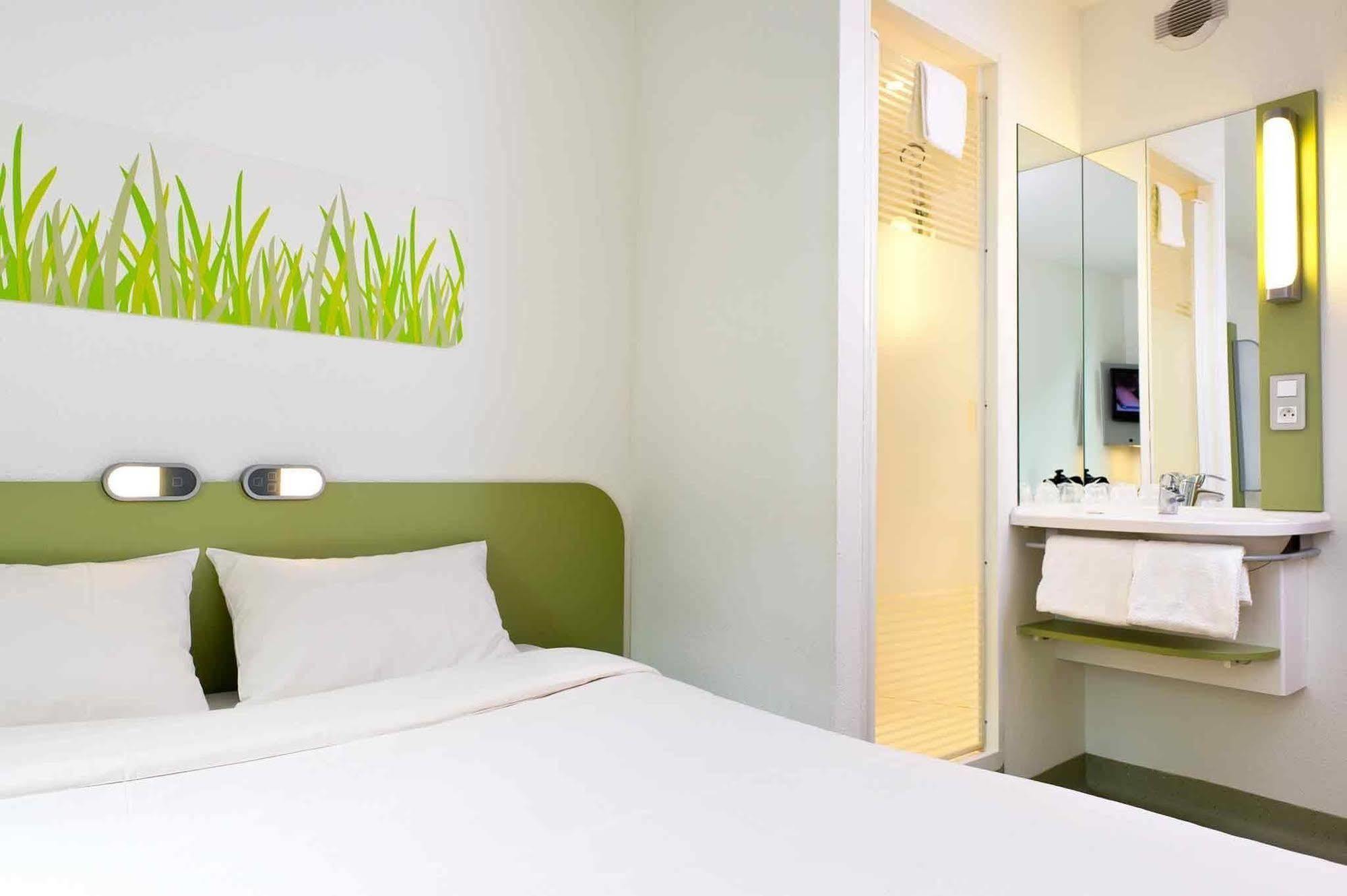 Ibis Budget Bern Expo Bagian luar foto