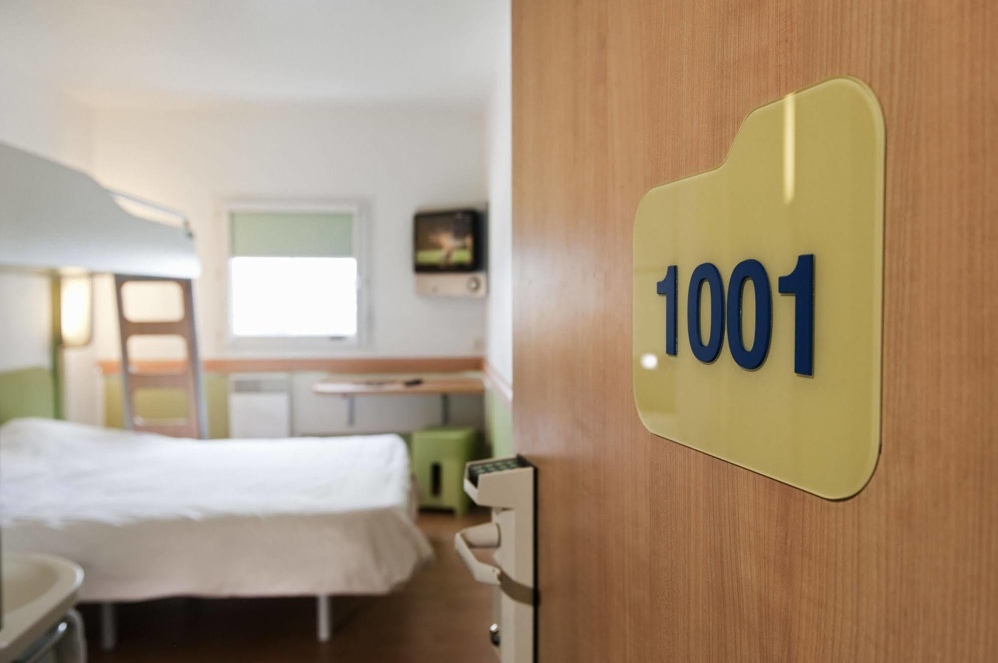 Ibis Budget Bern Expo Bagian luar foto